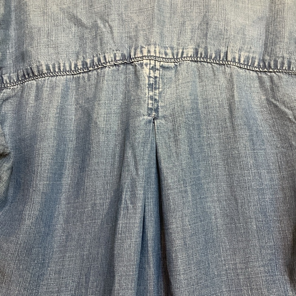 Cloth & Stone | 100% Tencel Blue Denim Hi Lo Rounded Hem 3 Button Top Shirt S - Picture 15 of 17